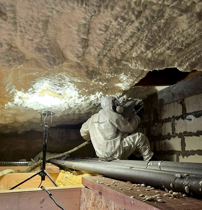 Ocieplanie poddasza pianą PUR